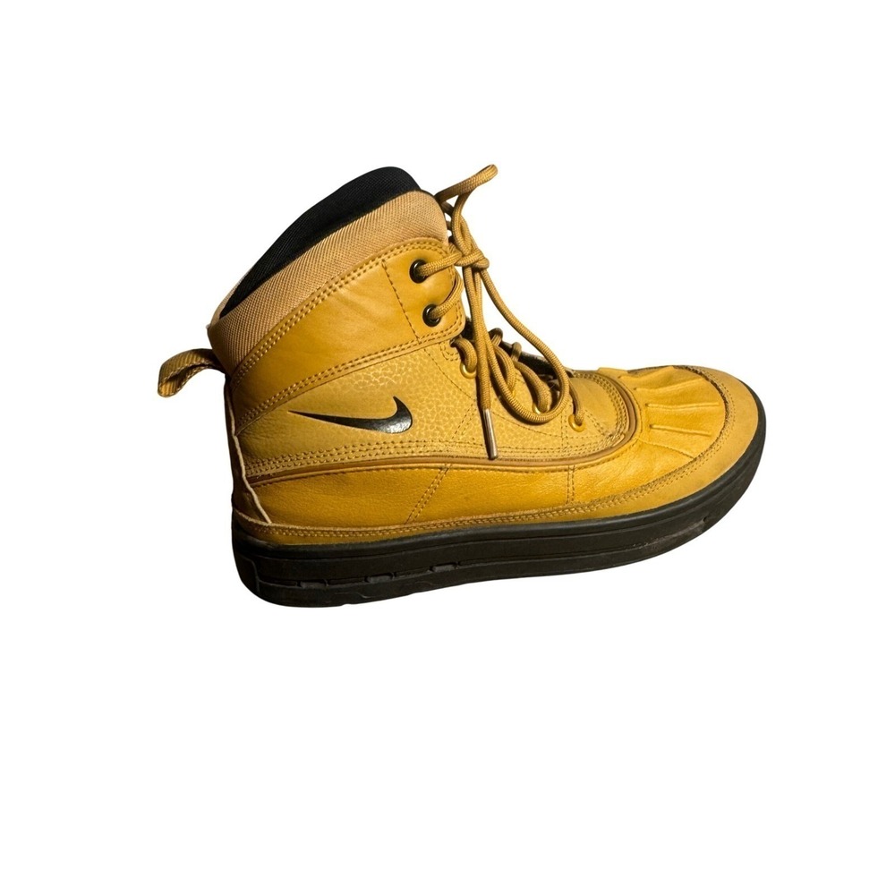 Nike Woodside 2 High Duck Boots Wheat  Leather Waterproof Men's 5.5Y (Women's 7)